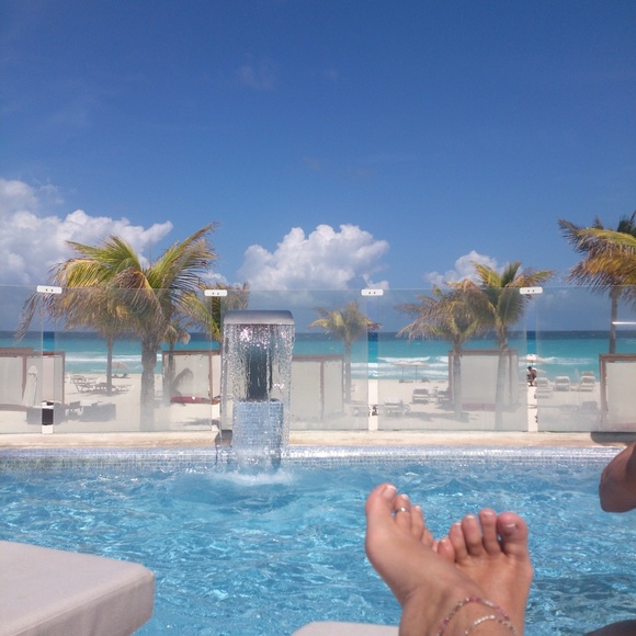 Meet your Posher, Debe - Picture 5 of 8